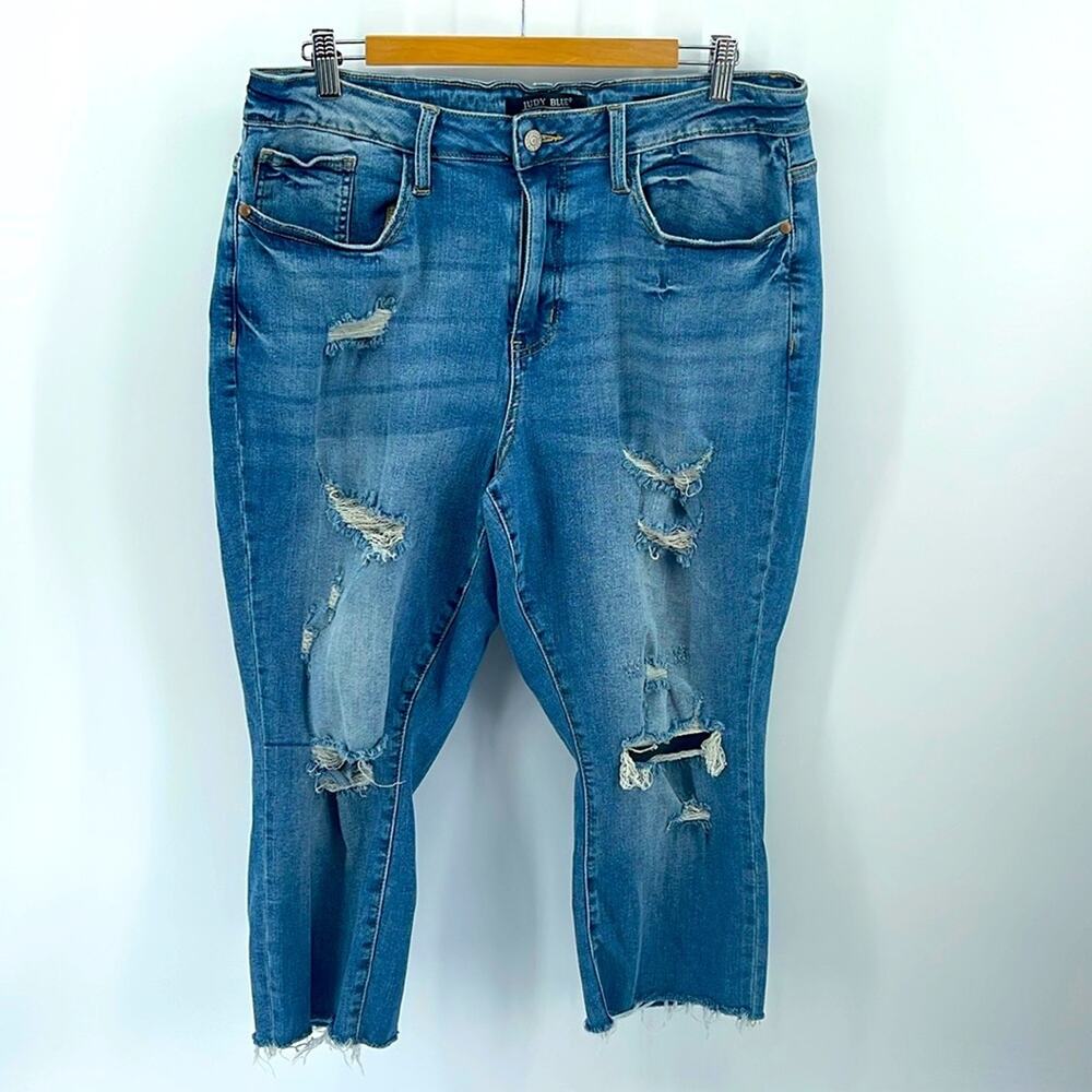 Judy Blue Boyfriend fit hi rise distressed cutoff cropped denim jeans sz 18W